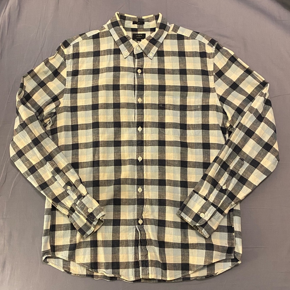 J. Crew Button Down Shirt Men’s Large Slim Blue and White Check